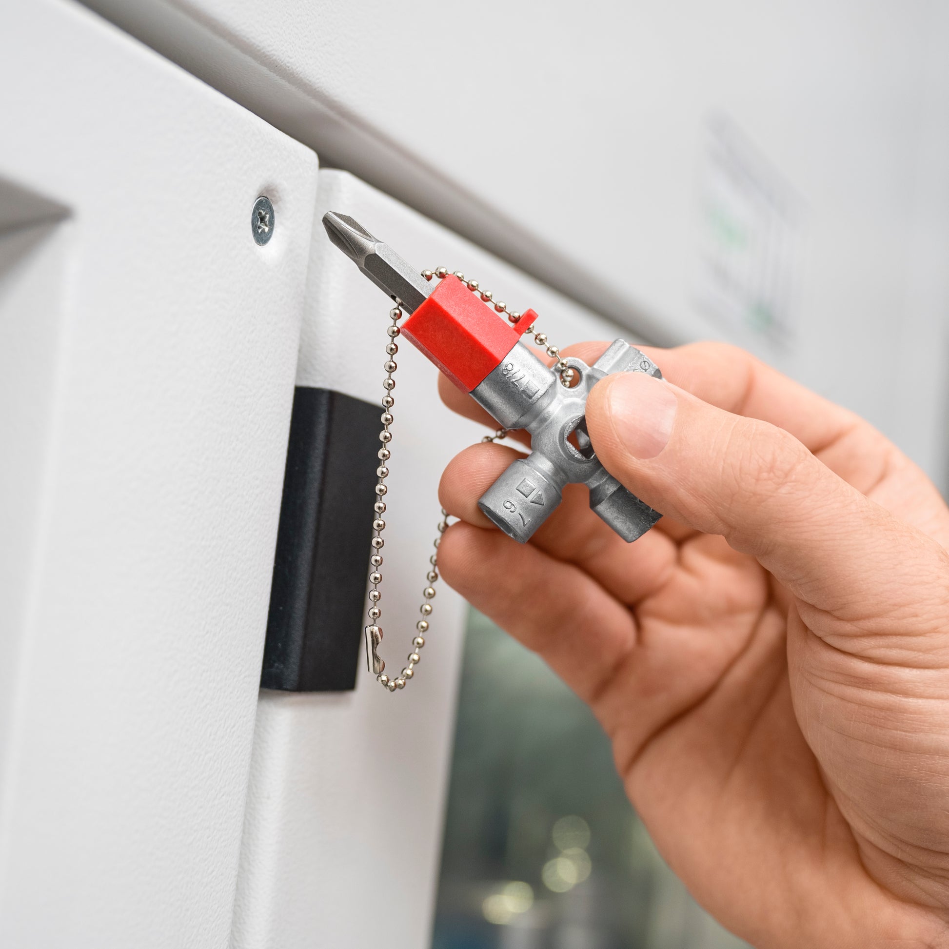 Knipex 00 11 02 Control Cabinet Key - image 7