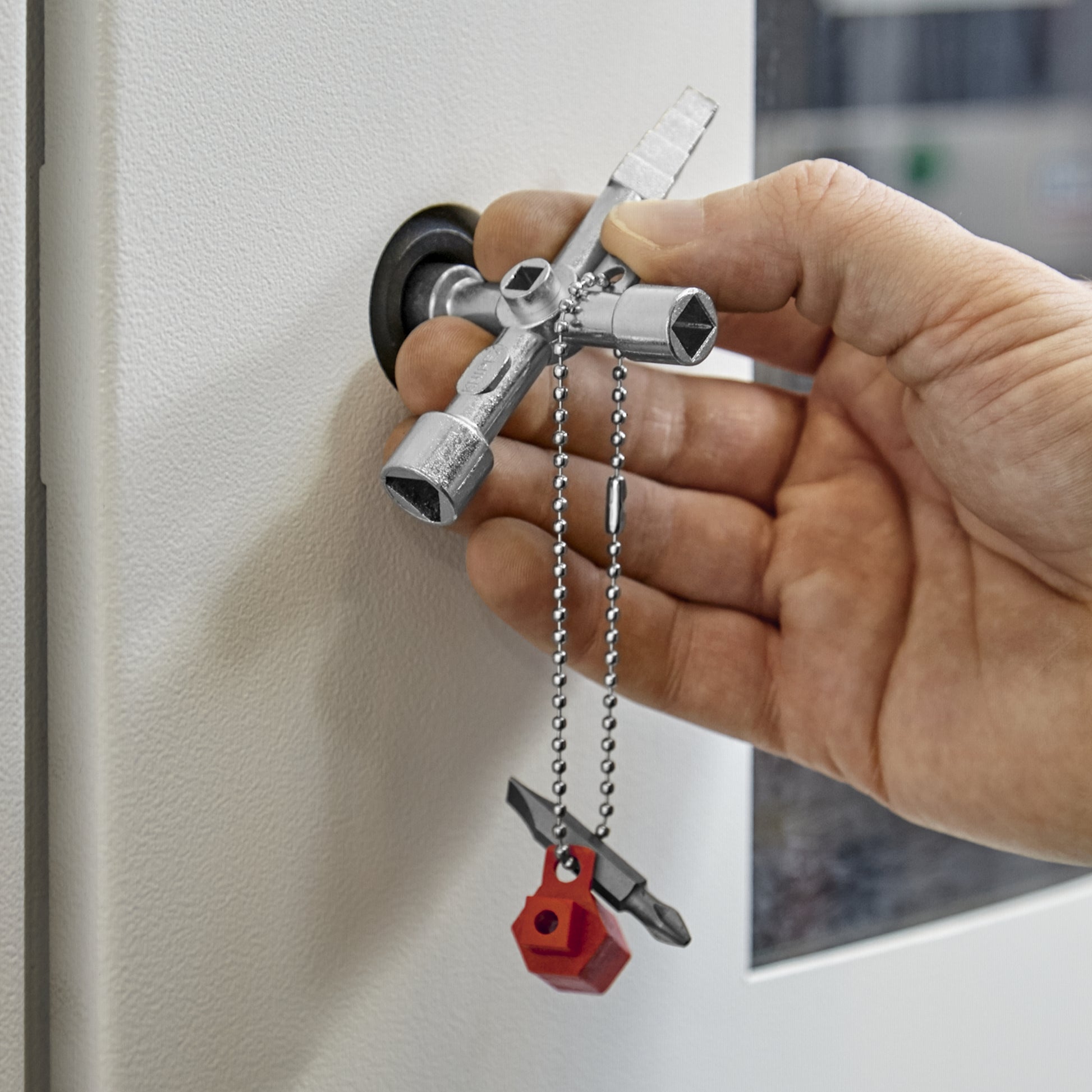 Knipex 00 11 04 Profi-Key Control Cabinet Key - image 6