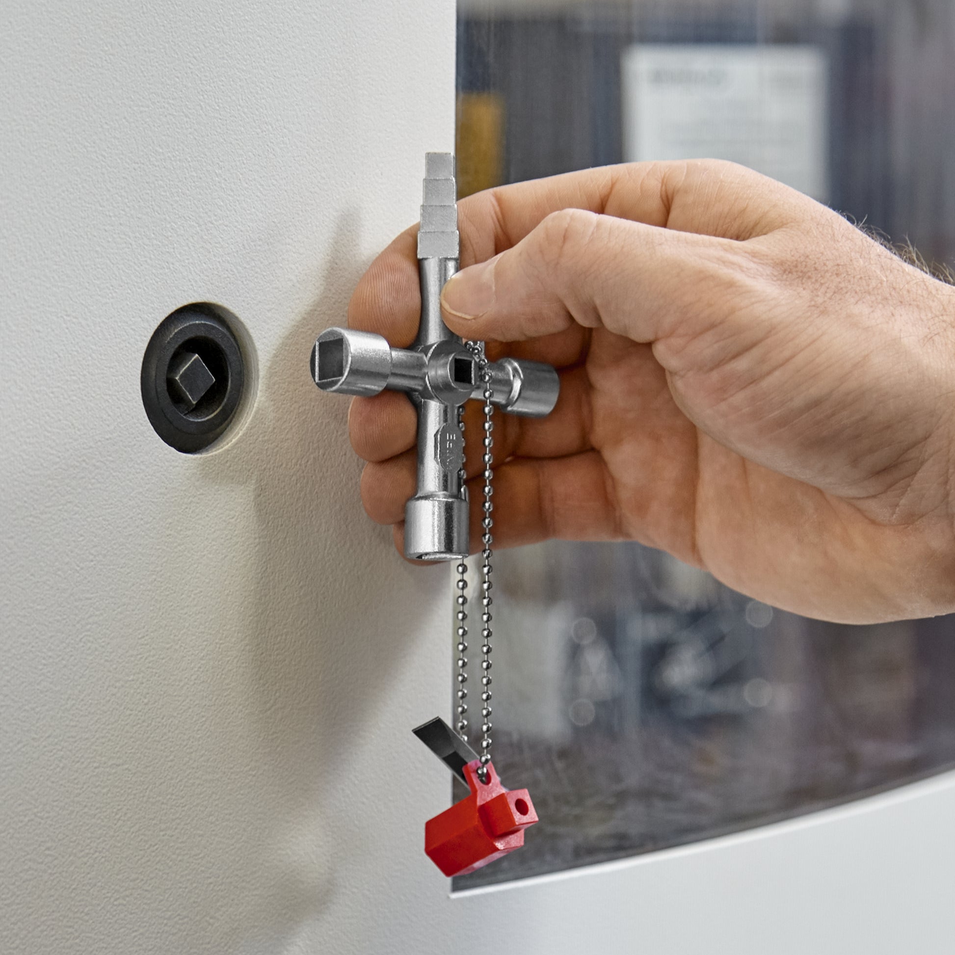Knipex 00 11 04 Profi-Key Control Cabinet Key - image 7