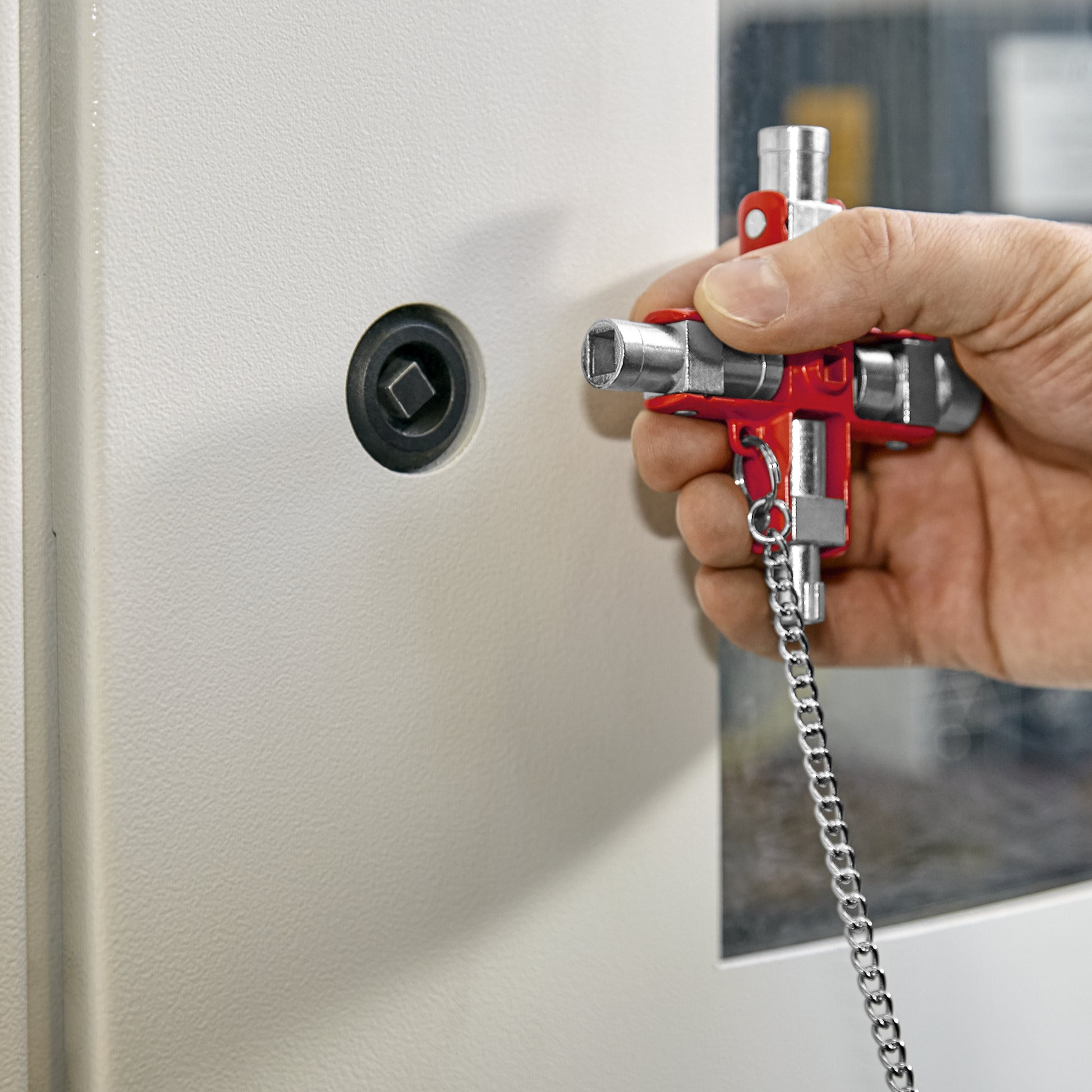 Knipex 00 11 06 Universal Control Cabinet Key - image 9