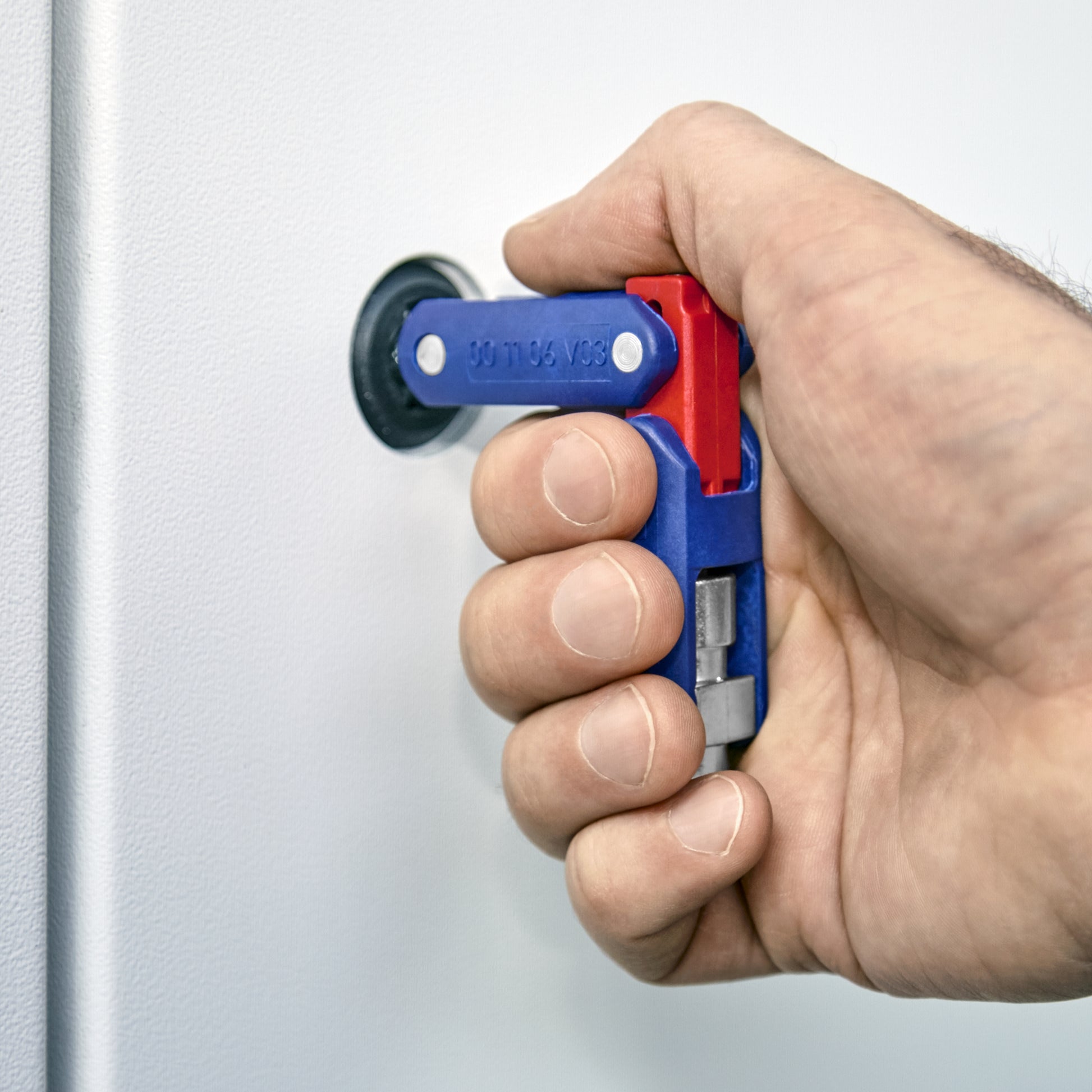 Knipex 00 11 06 V03 Control Cabinet Key DoubleJoint - image 13