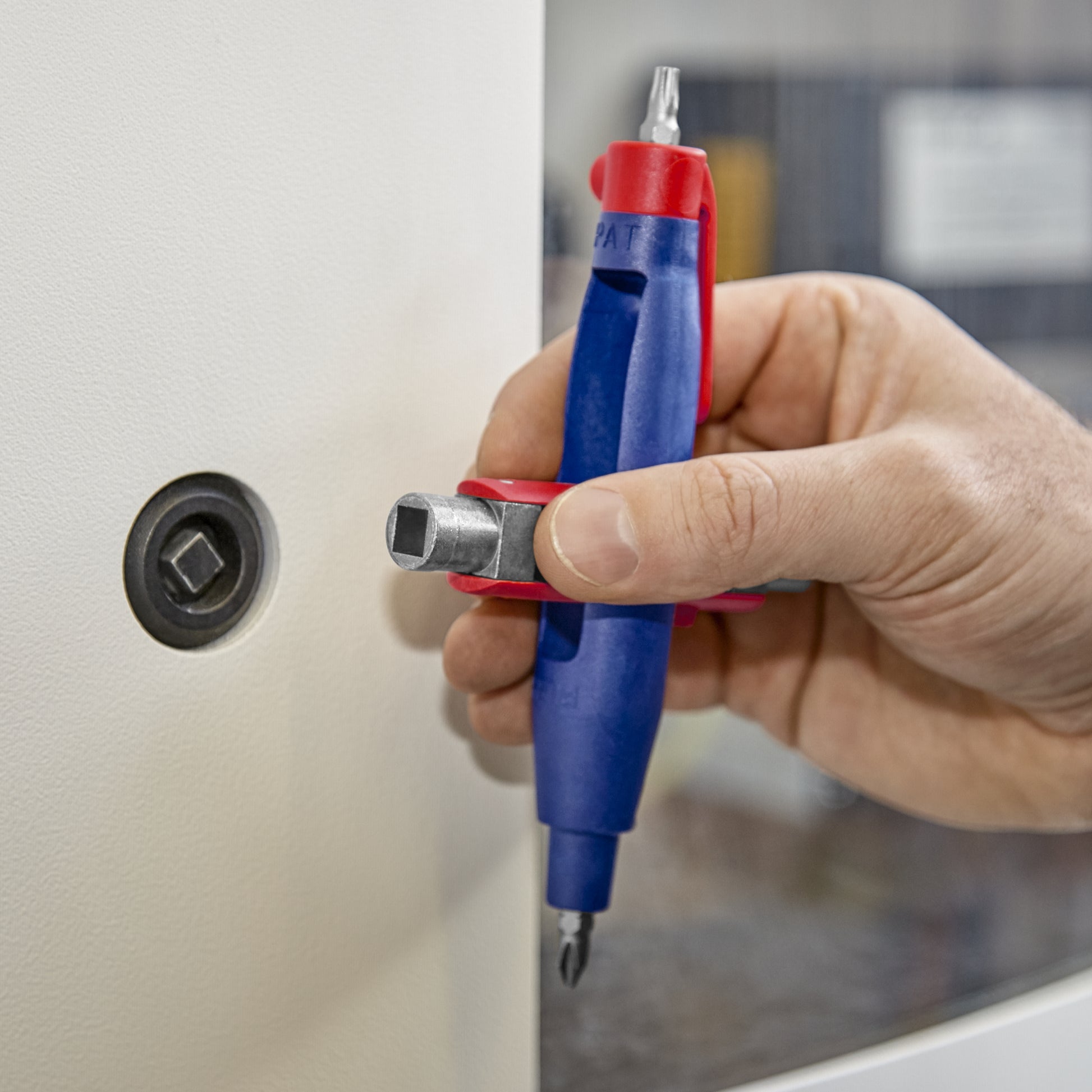 Knipex 00 11 07 Universal Control Cabinet Key-Pen Style - image 8