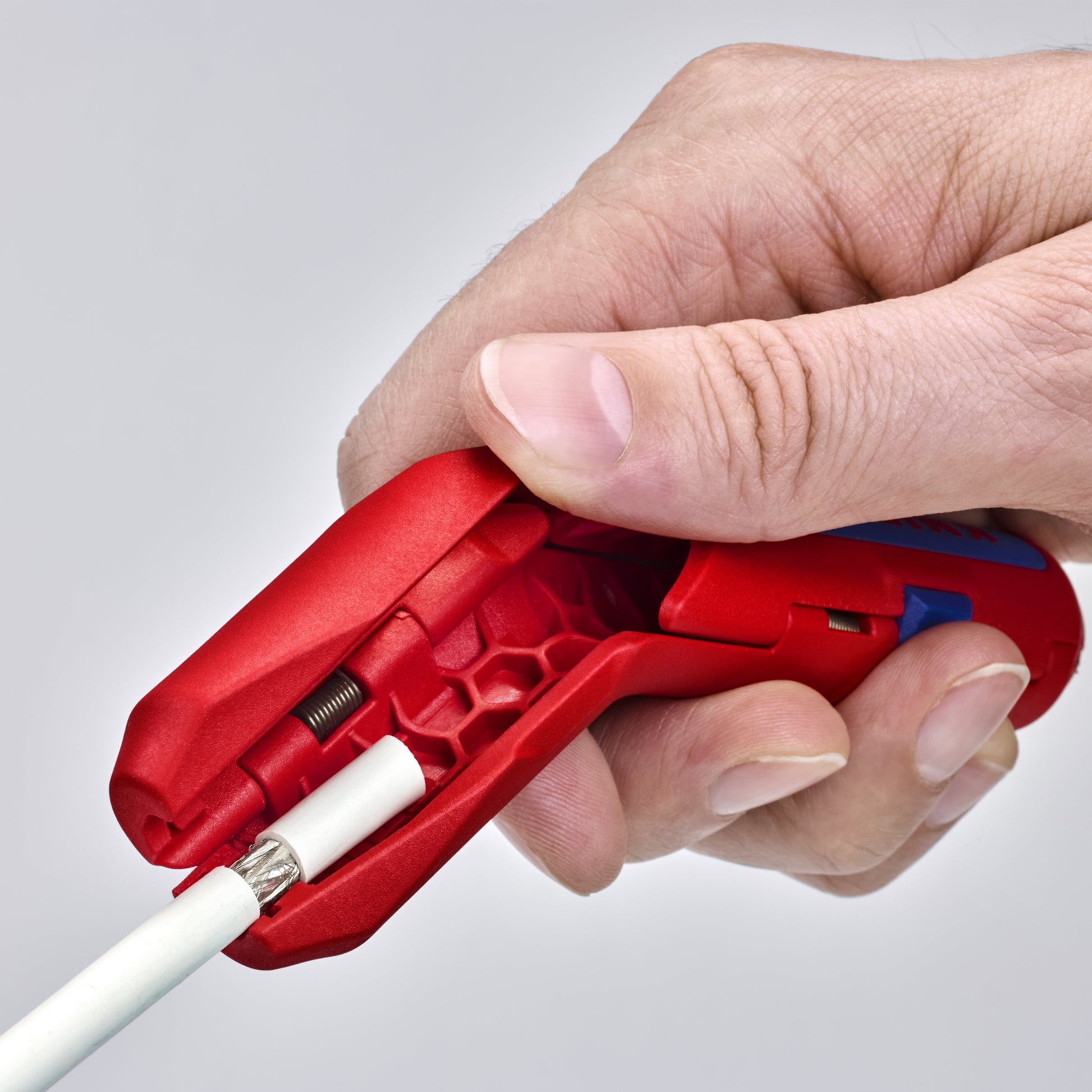 Knipex 16 95 01 SB ErgoStrip® Universal Dismantling Tool, Right-Handed - image 9