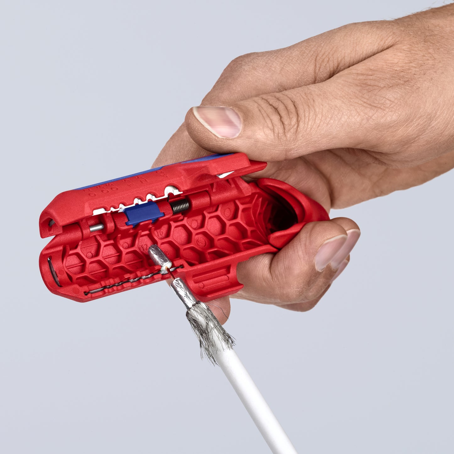 Knipex 16 95 01 SB ErgoStrip® Universal Dismantling Tool, Right-Handed - image 12