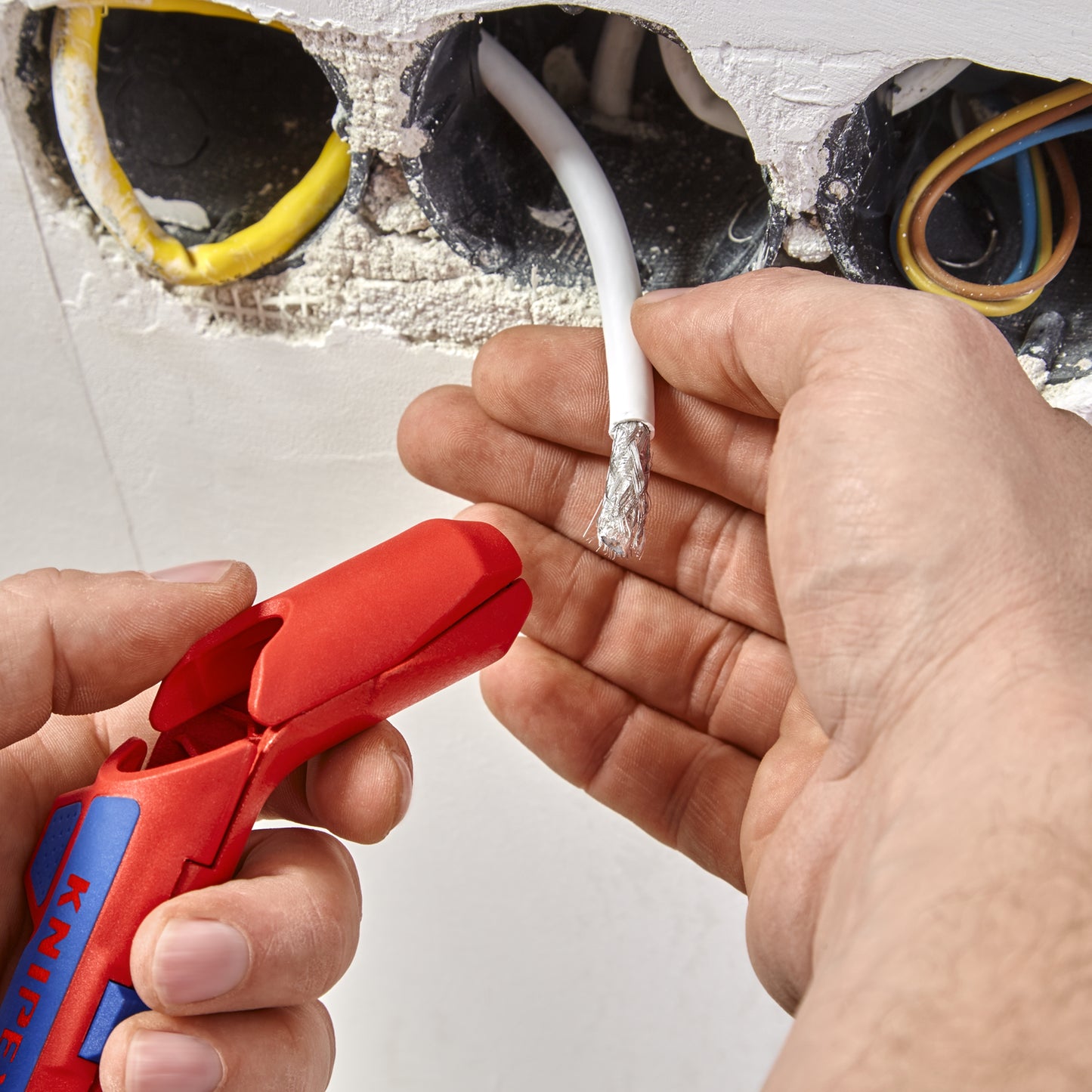 Knipex 16 95 02 SB ErgoStrip® Universal Dismantling Tool, Left- Handed - image 14