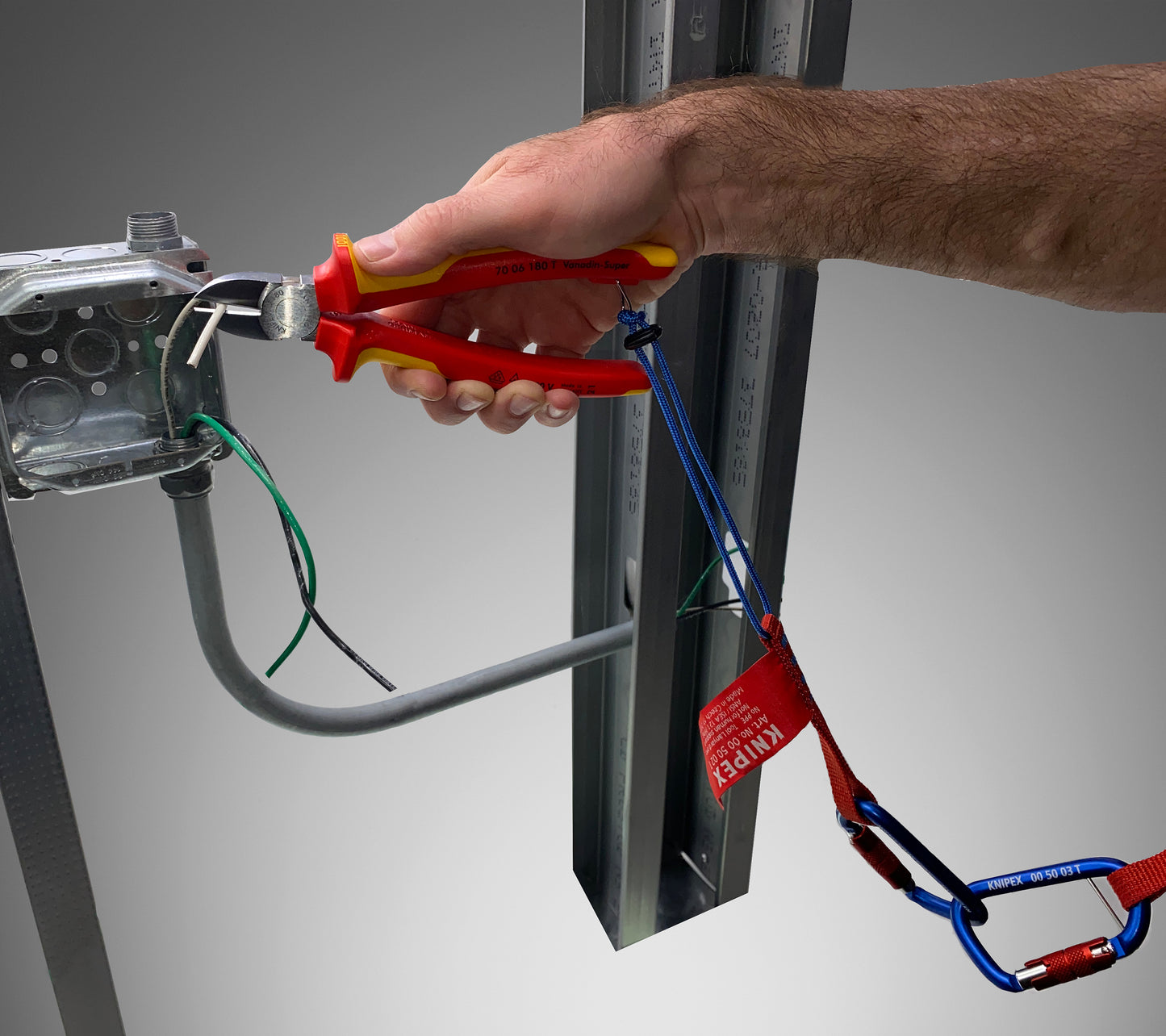 Knipex 00 50 06 T BKA Tool Tethering Adaptor Straps with Captive Eye Carabiner - image 5