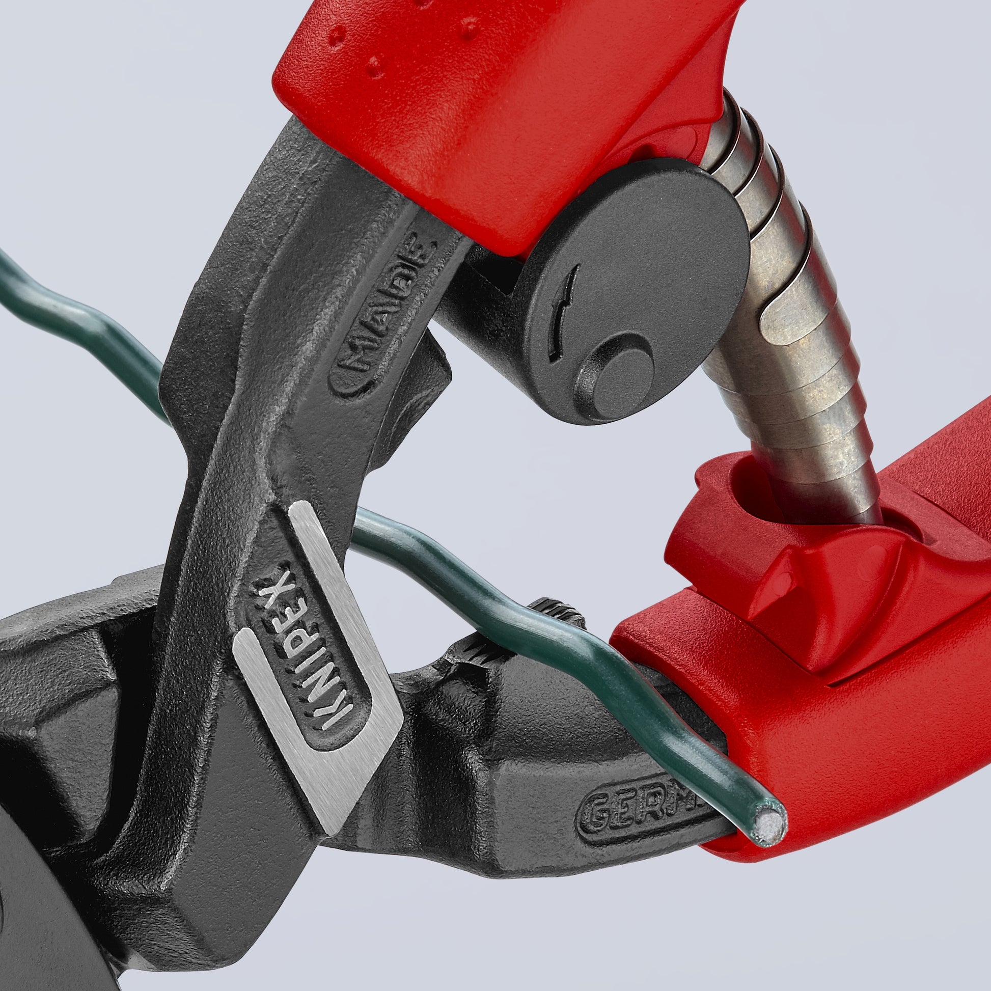 Knipex 71 22 200 CoBolt® High Leverage 20° Angled Compact Bolt Cutters - image 17