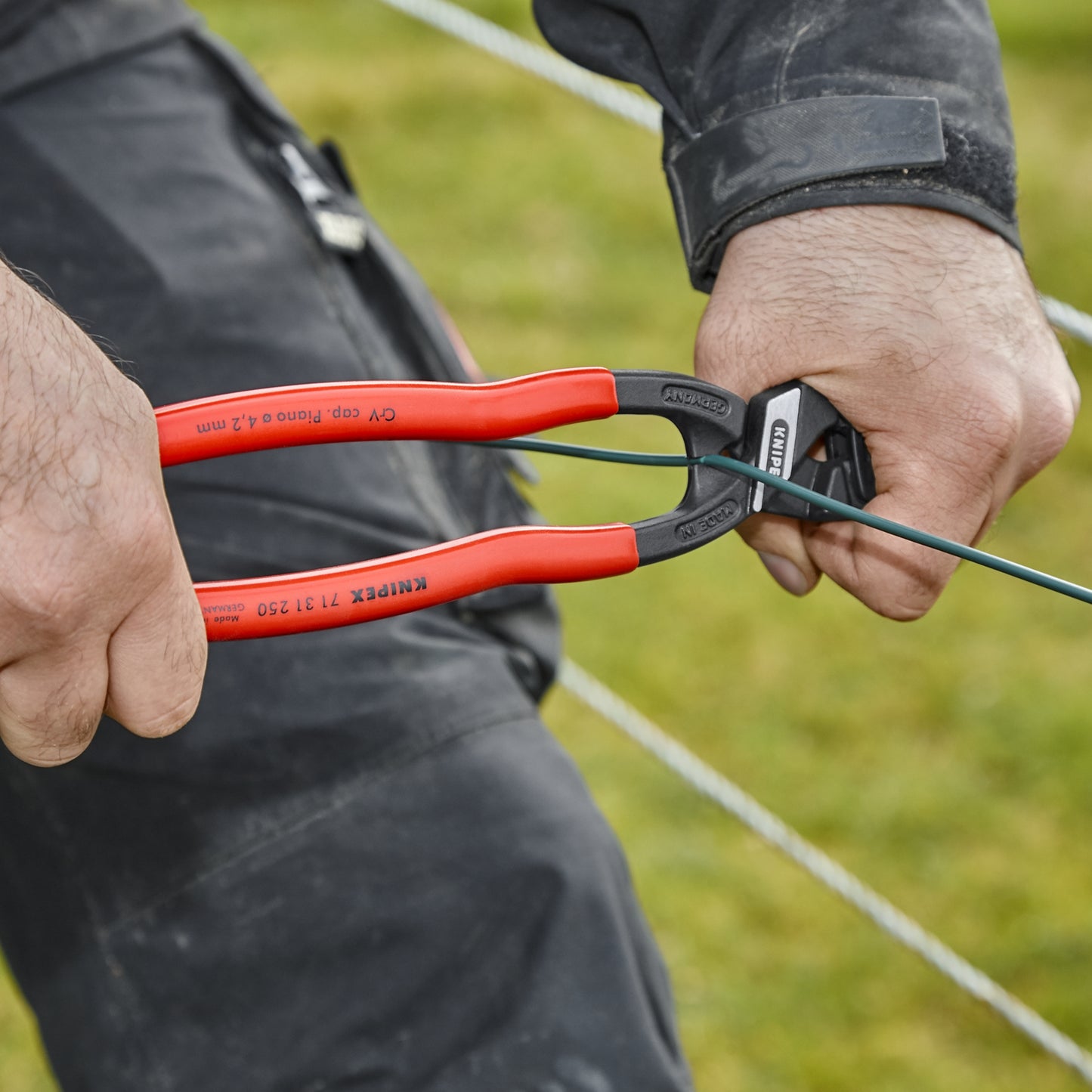 Knipex 71 31 250 CoBolt® High Leverage XL Compact Bolt Cutters-Notched Blade - image 17