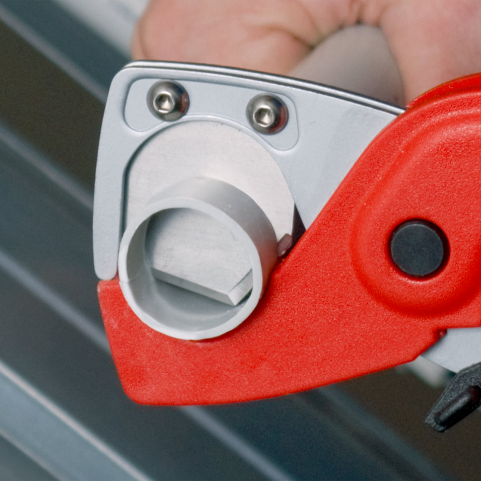 Knipex 90 20 185 PlastiCut® Flexible Hose and PVC Cutter - image 8