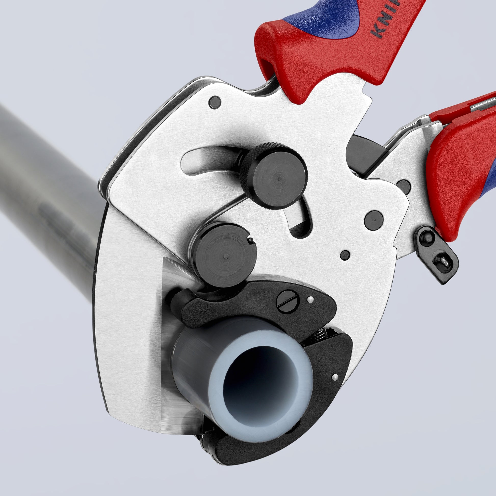 Knipex 90 25 40 PVC Pipe Cutter - image 8