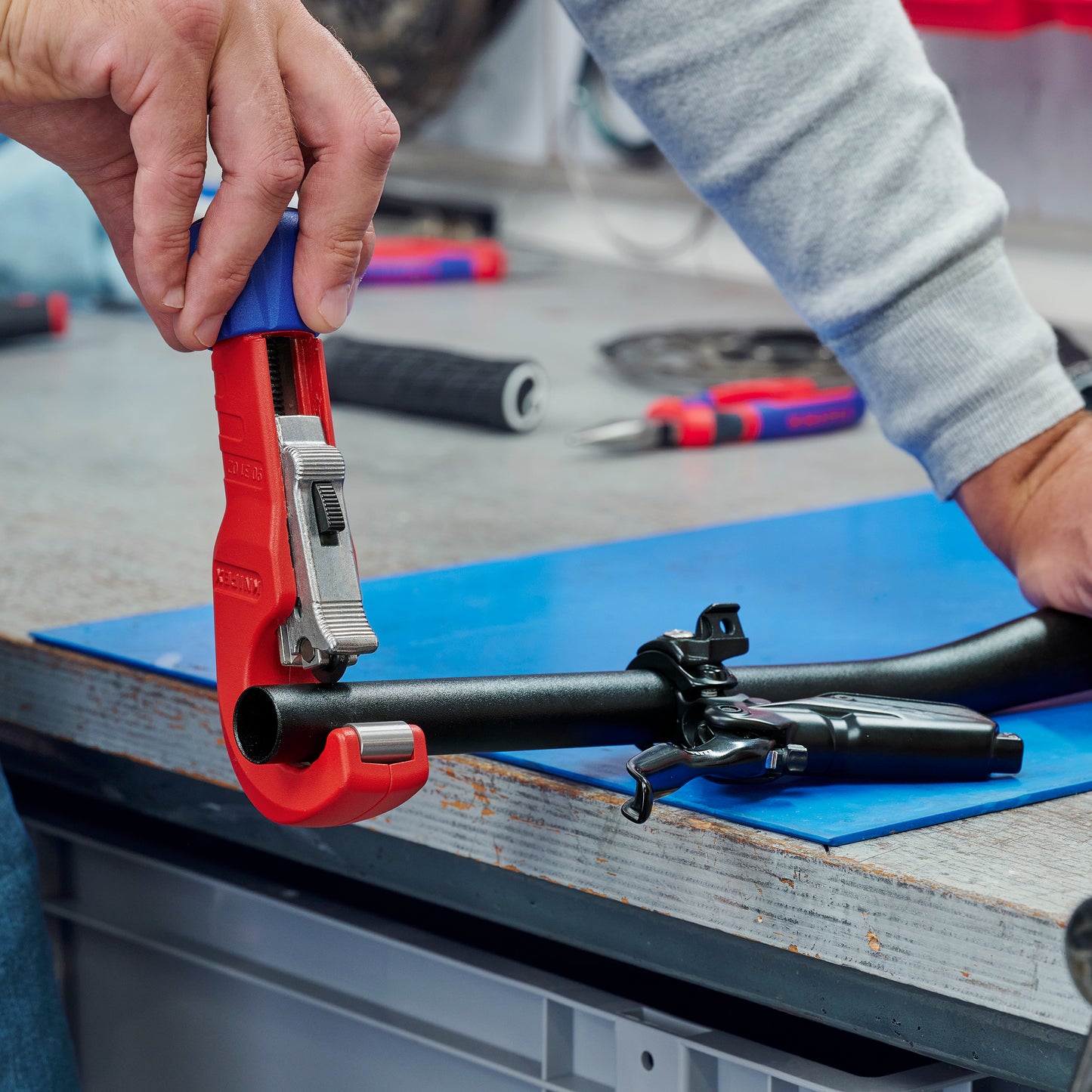Knipex 90 31 02 SBA TubiX® Pipe Cutter - image 25