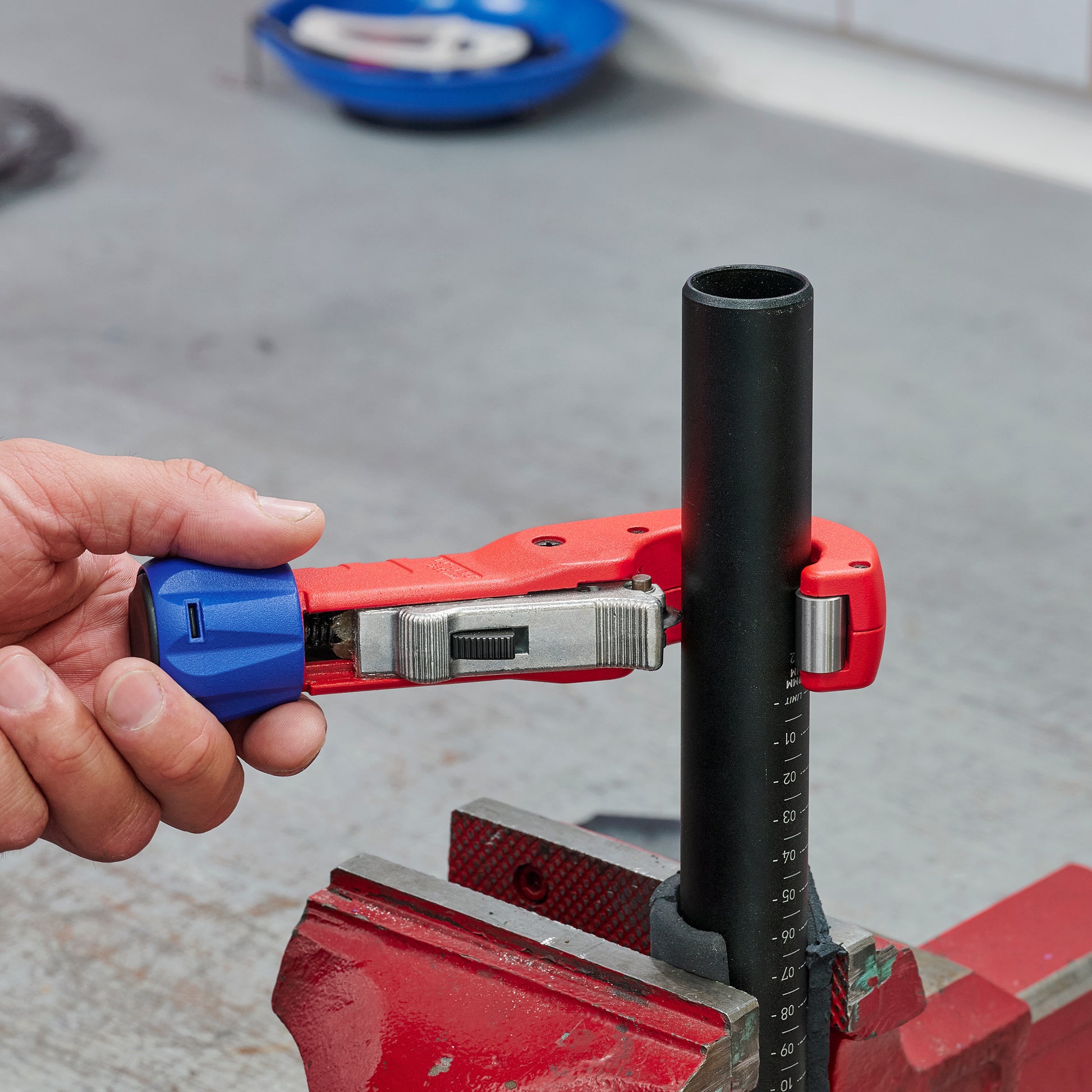 Knipex 90 31 02 SBA TubiX® Pipe Cutter - image 26