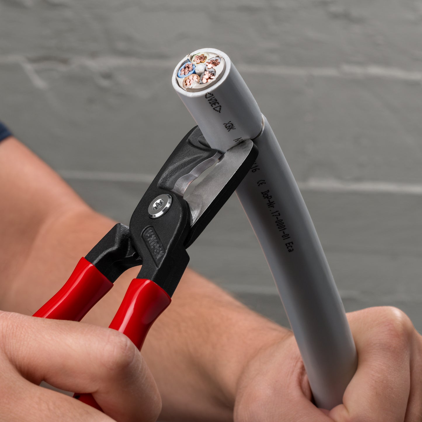 Knipex 95 11 225 StepCut® XL Cable Shears - image 9