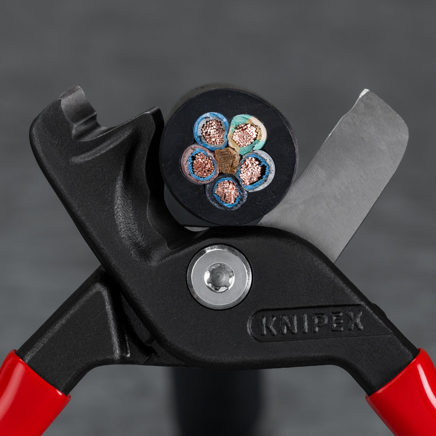 Knipex 95 11 225 StepCut® XL Cable Shears - image 10