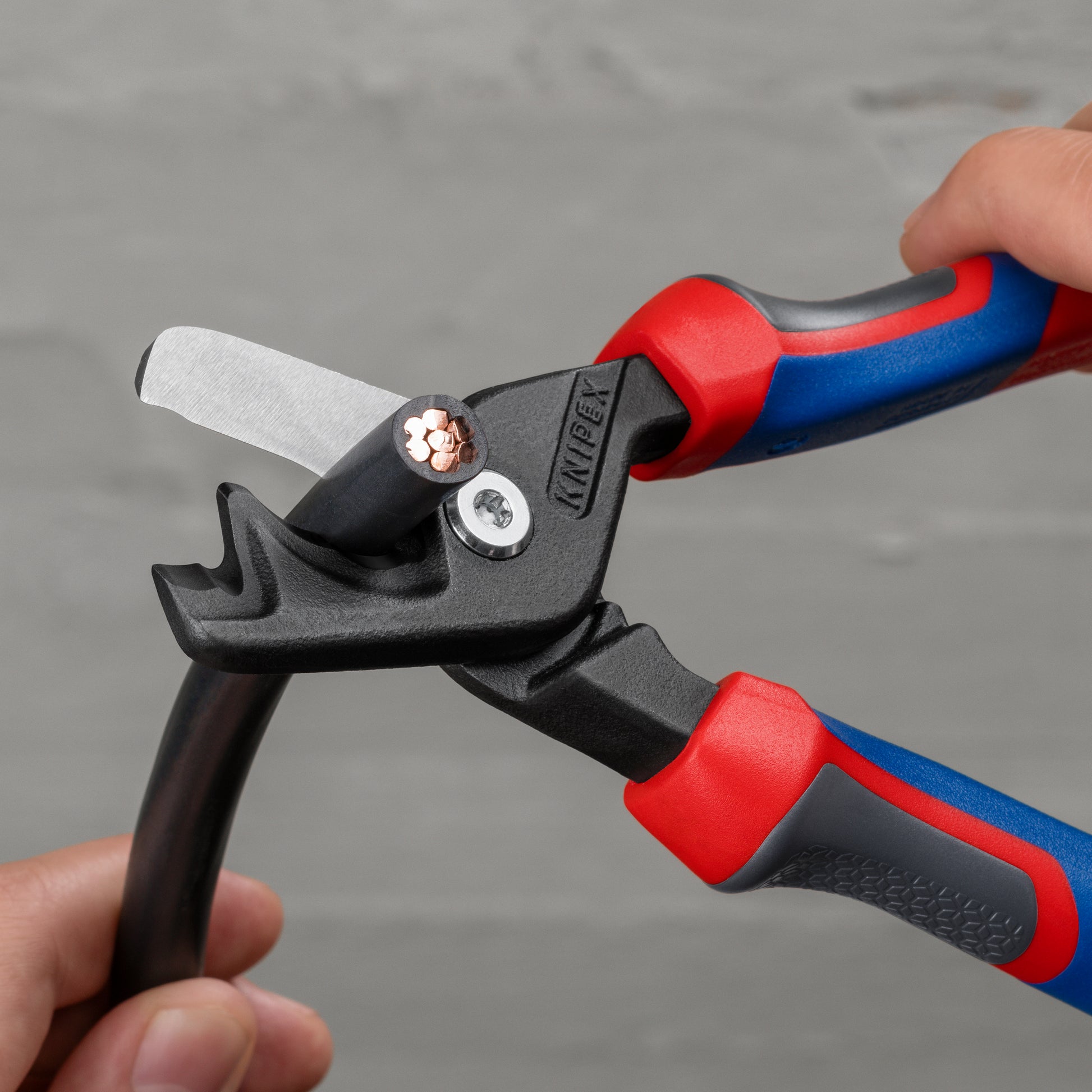 Knipex 95 12 225 StepCut® XL Cable Shears - image 7