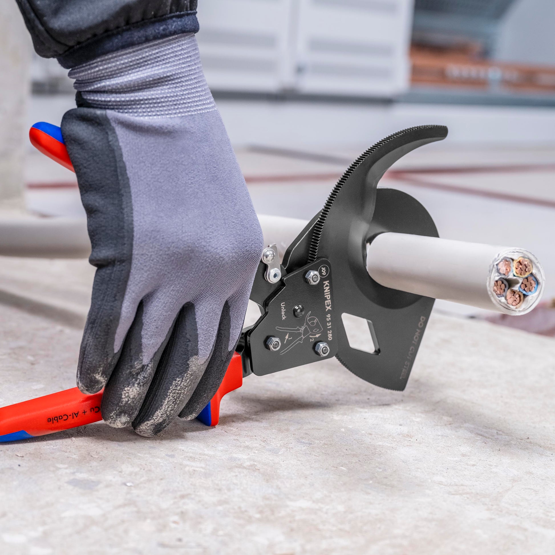 Knipex 95 31 280 SBA Ratcheting Cable Cutters - image 6