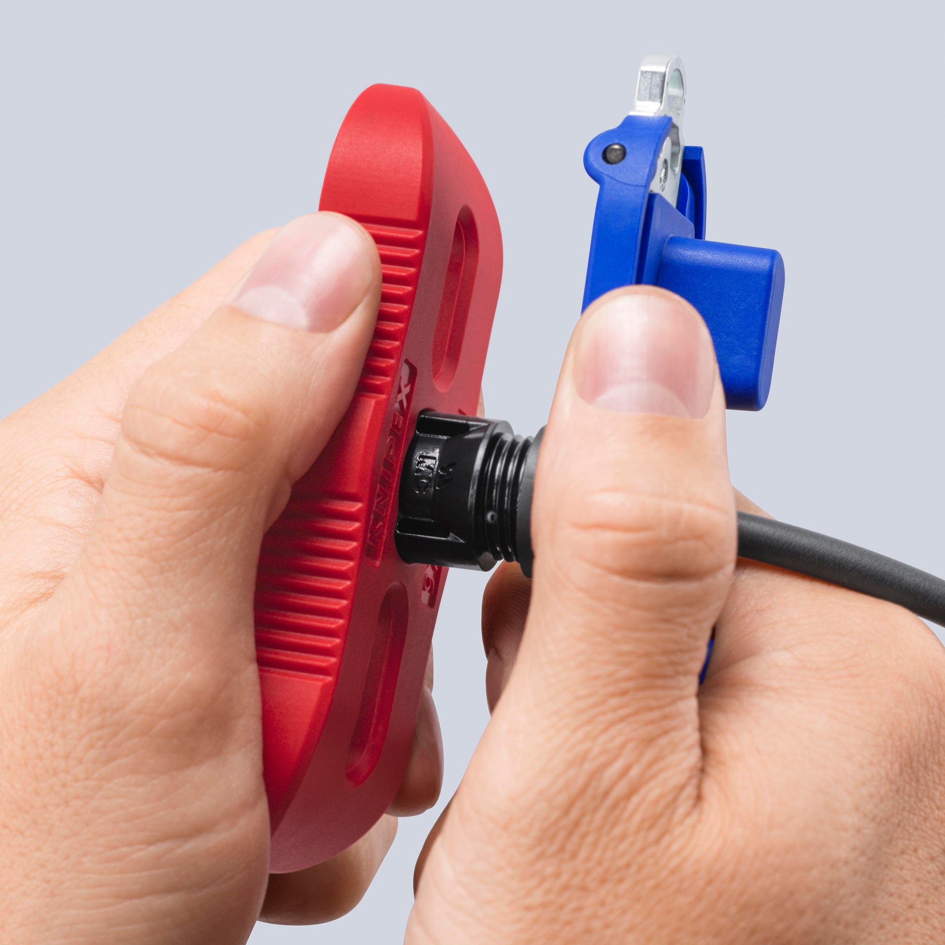 Knipex 97 49 66 3 SBA Assembly Tool for MC4® / MC4® Evo 2 - image 17